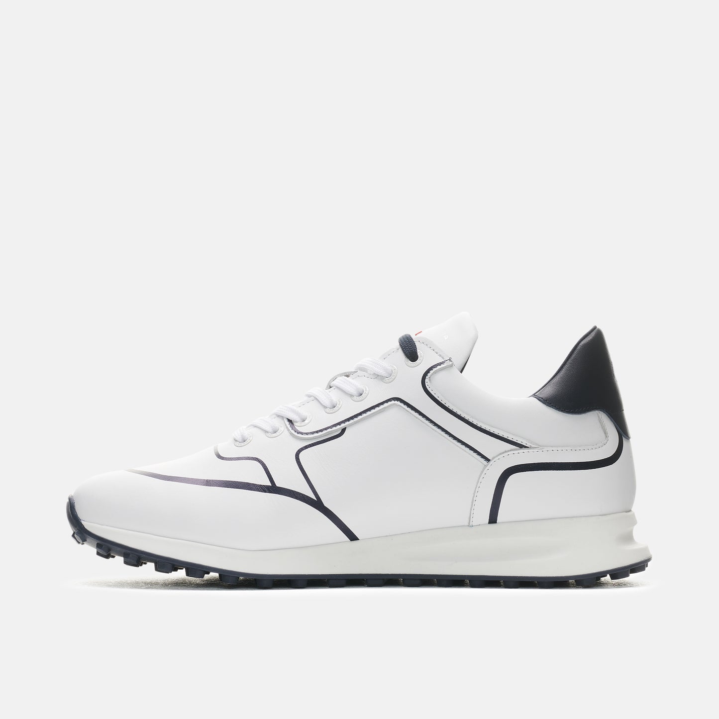 Award winning Flyer White men's golf shoe from duca del cosma with full waterproofness
