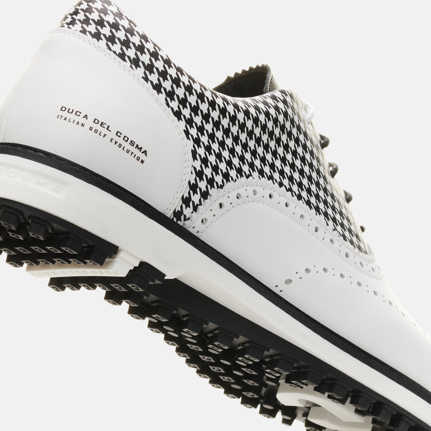 Dandy from Duca del cosma is the best white golf shoe for men's maximum grip and comfort