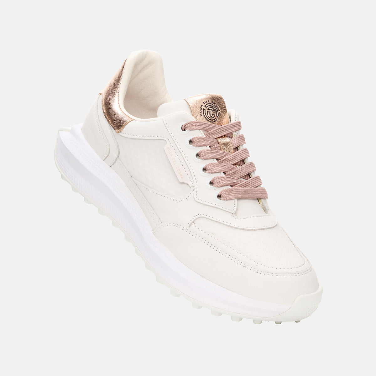 Women's golf shoes