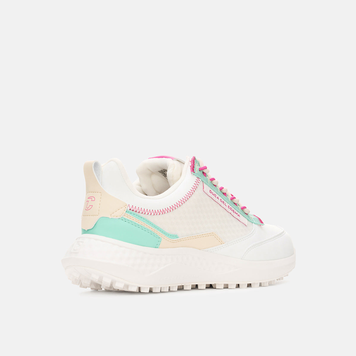 Women's golf shoes