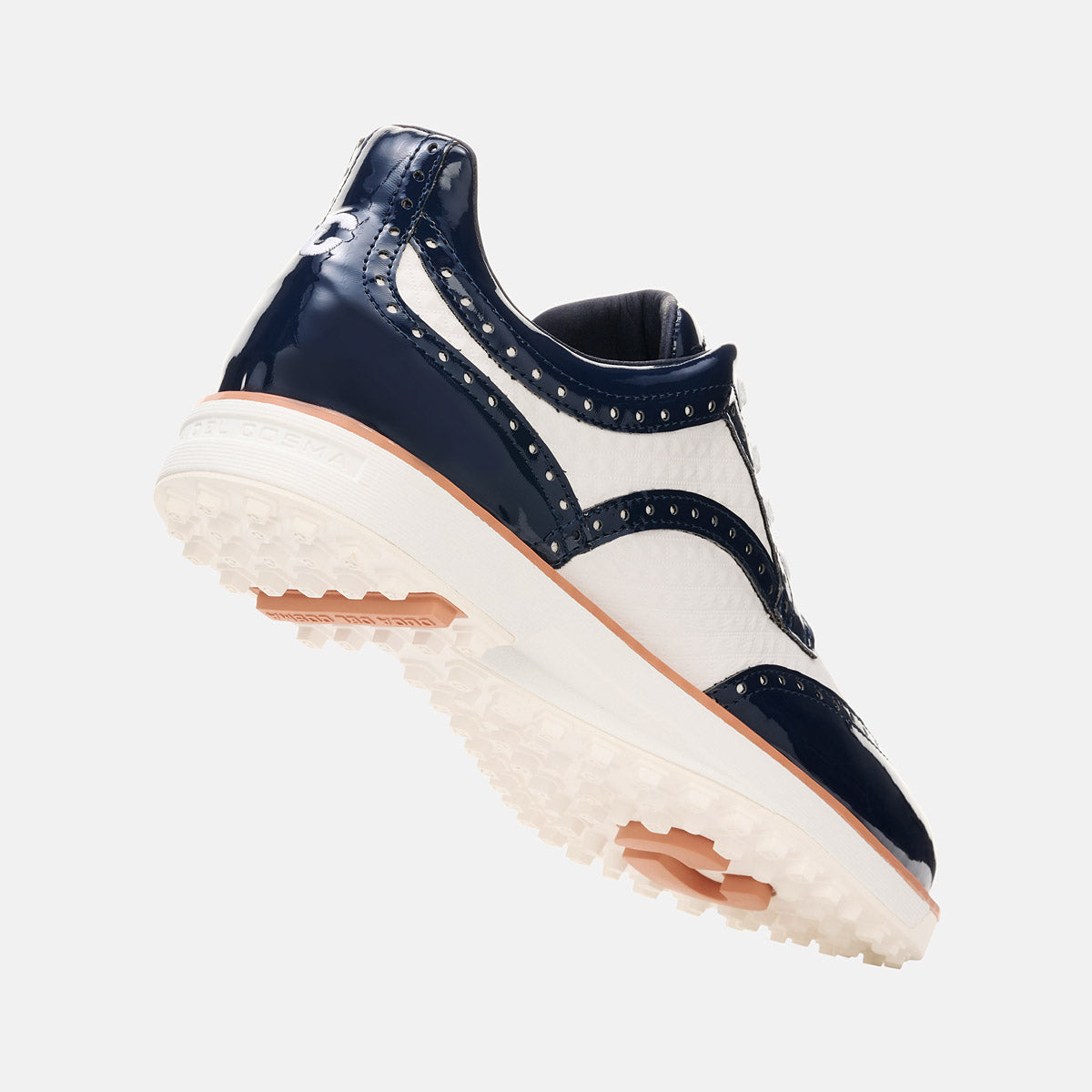 Women's golf shoes