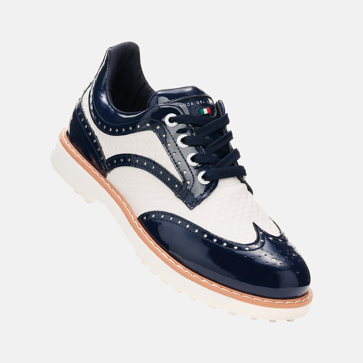 Women's golf shoes