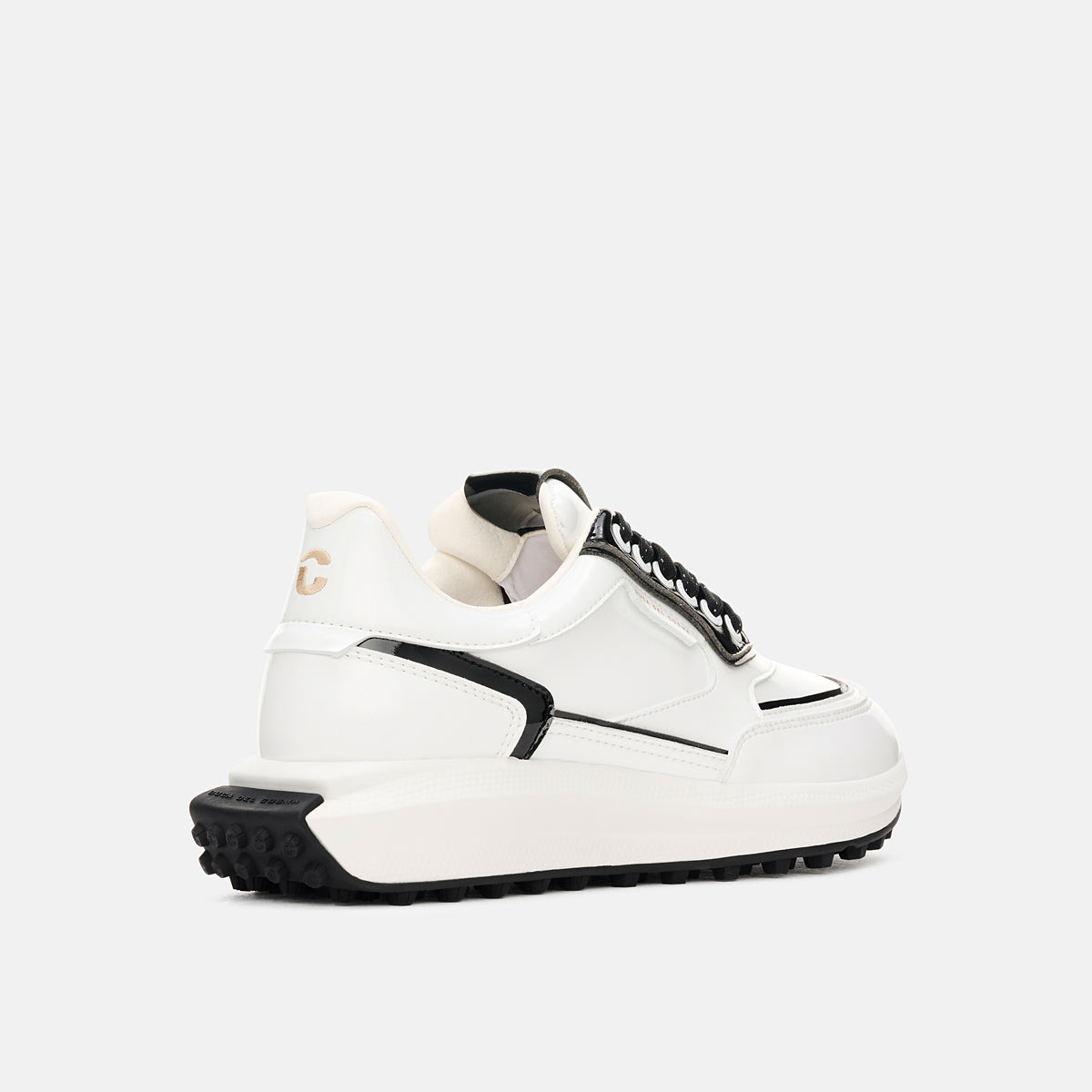 Women's golf shoes
