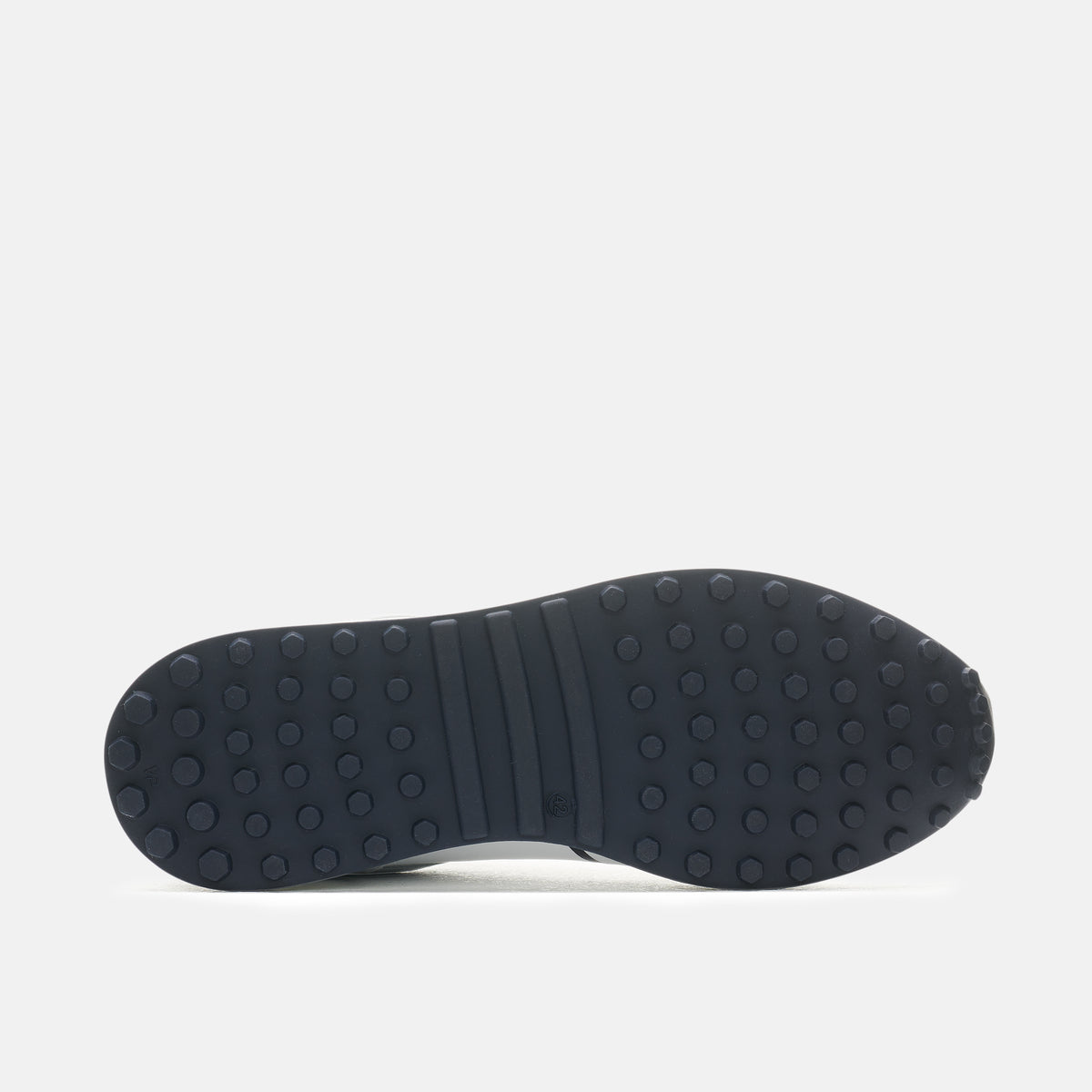 Award winning Flyer White men's golf shoe from duca del cosma with full waterproofness