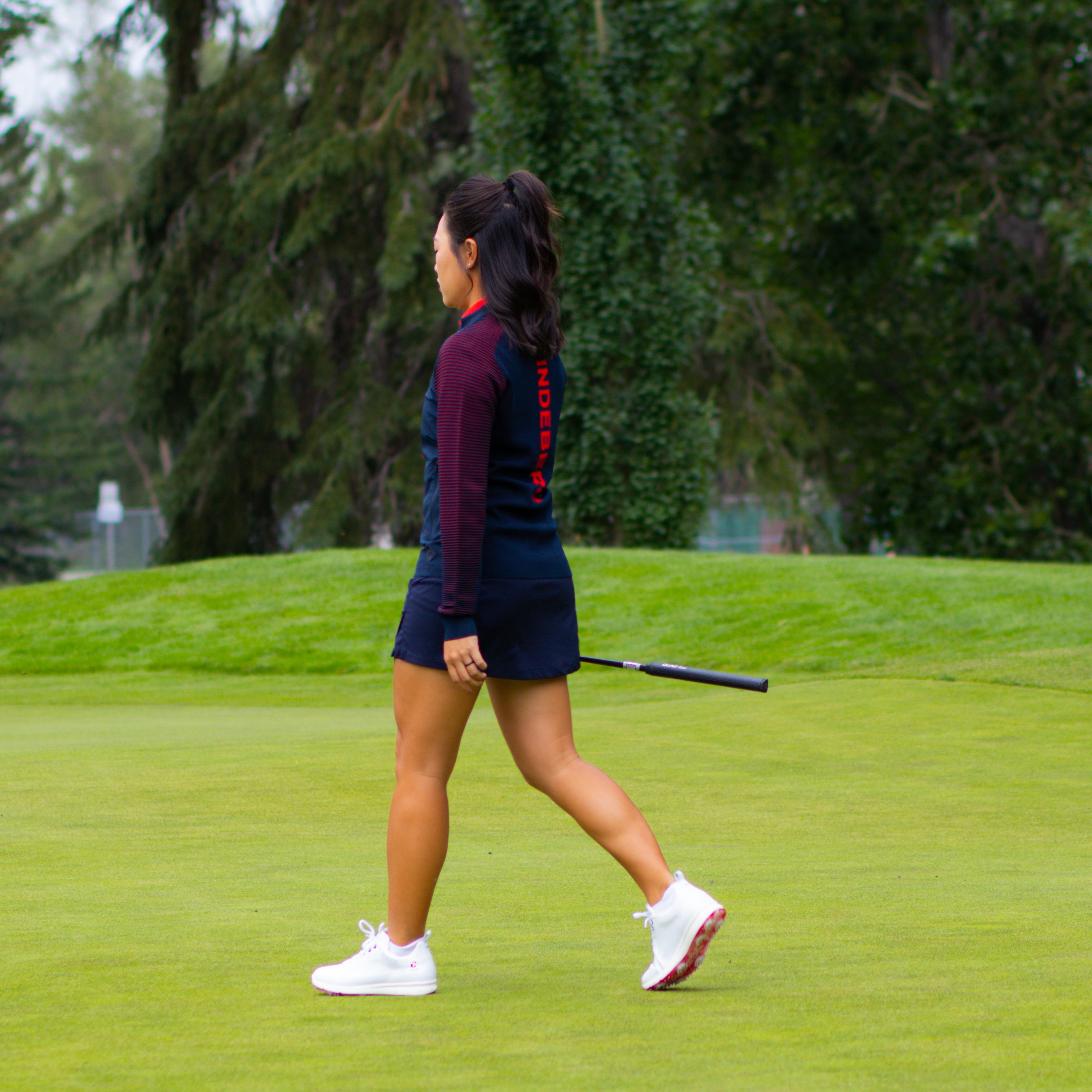 Women's golf shoes 