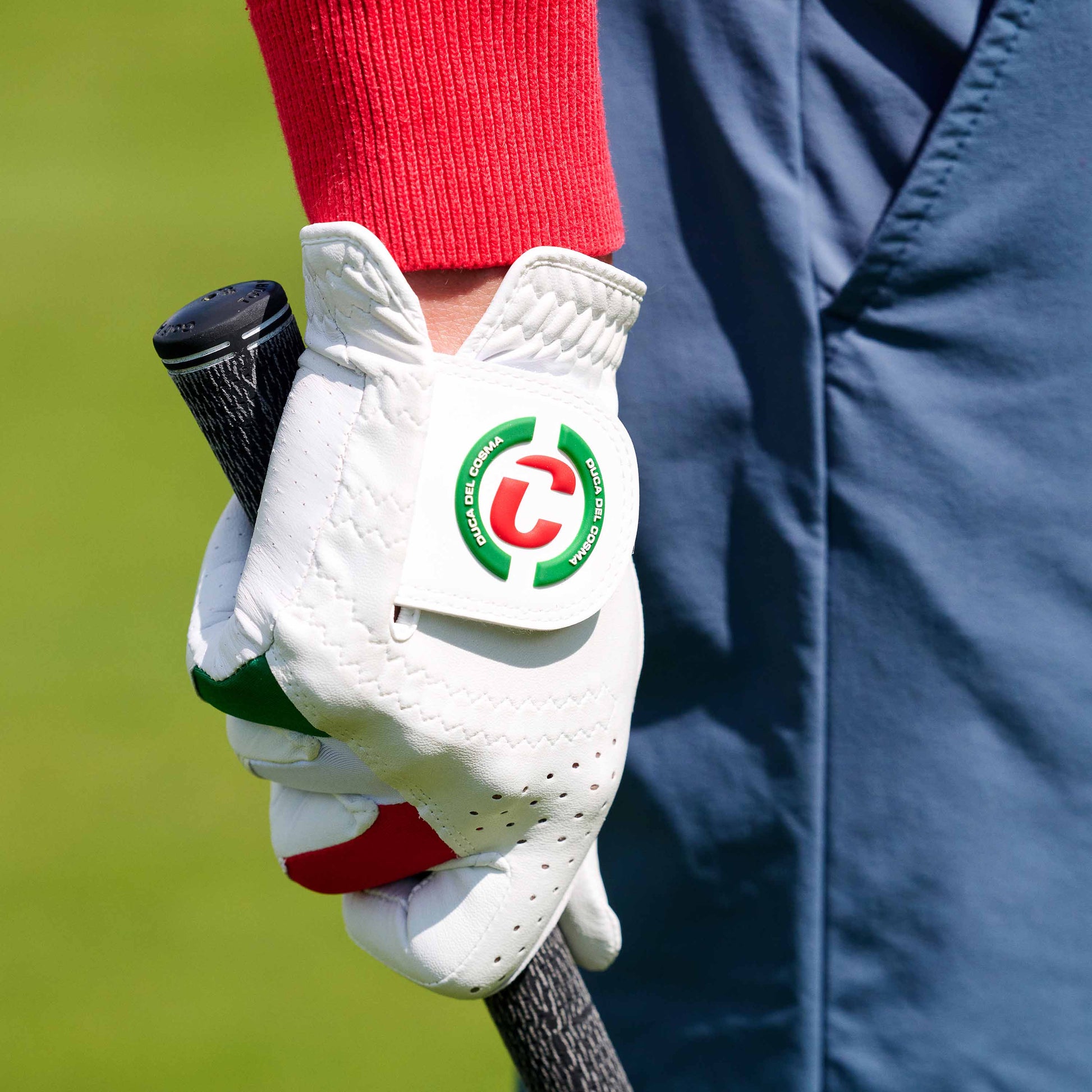 Left hand golf glove from duca del cosma for the right-handed player made from 100% Premium Cabretta leather