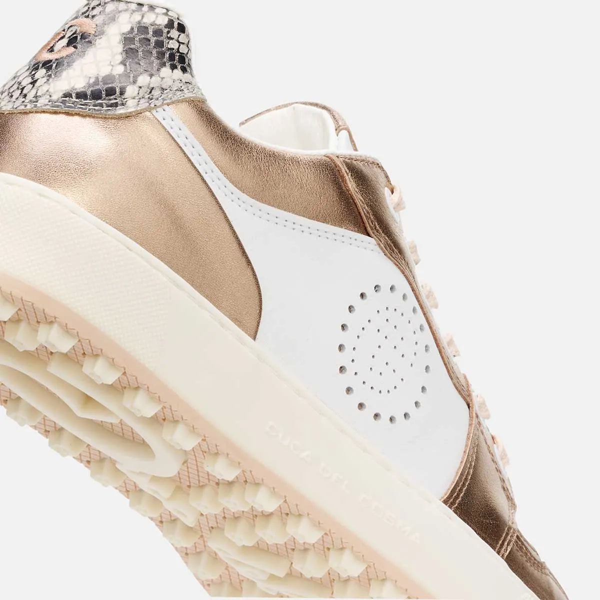 the most comfortable women's golf shoes