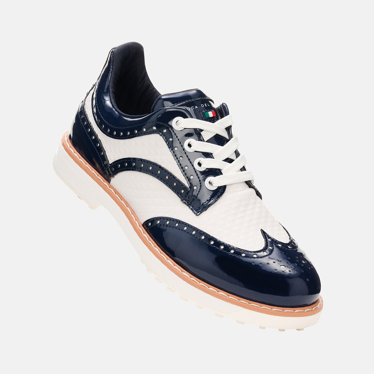 Women's golf shoes 